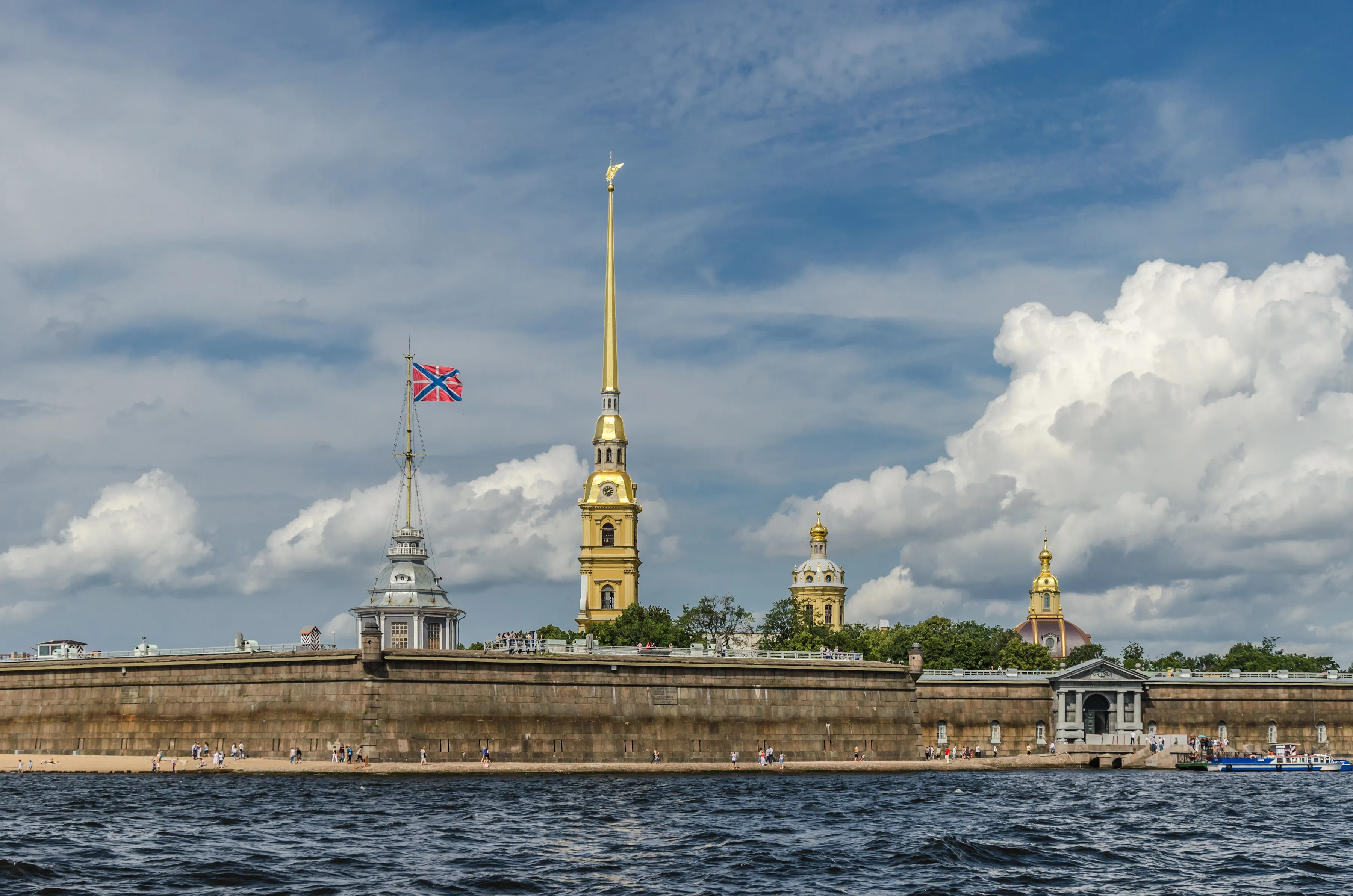 Петропавловская крепость со стороны Кронверкского пролива
